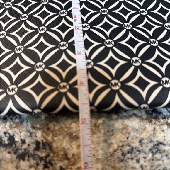 Michael Kors Black and White Patterned Women's pouch - Picture 6 of 6